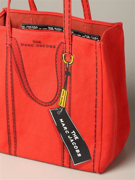 marc jacobs outlet tote bag.